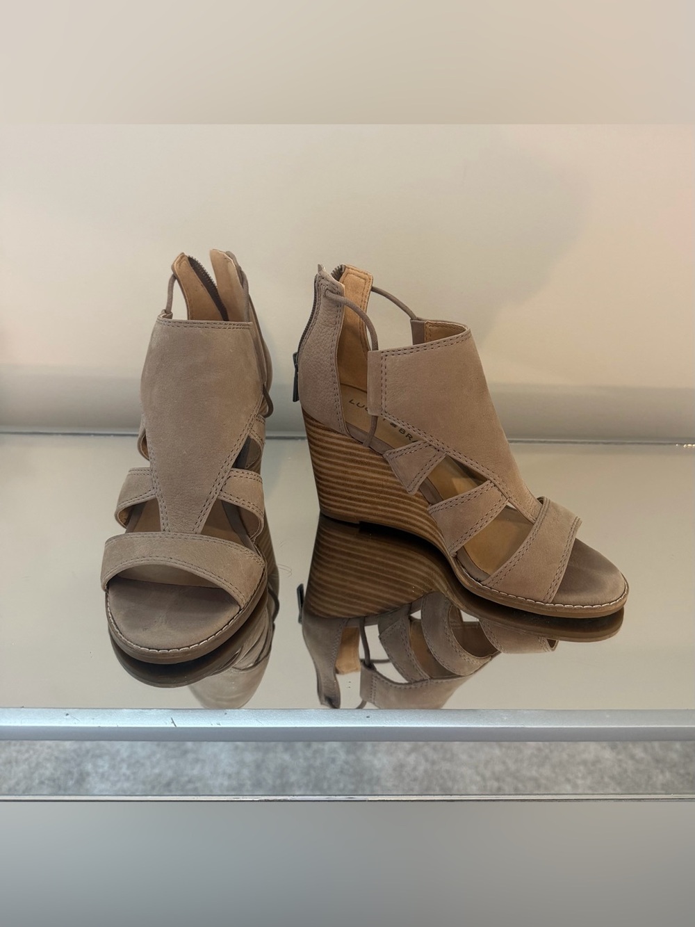 Lucky brand Women's Taupe Suede Wedge Sandals